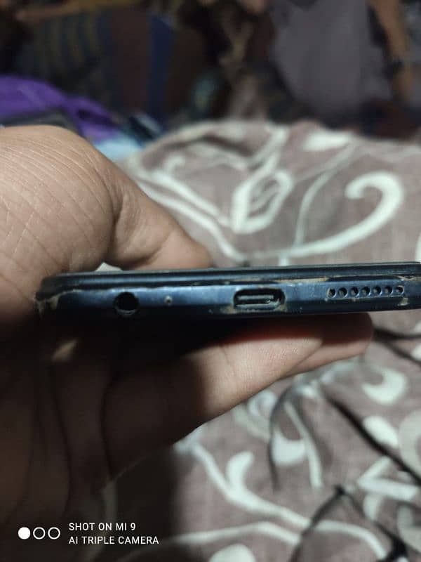 Infinix hot 12 6ram 128rom with box and charger 3