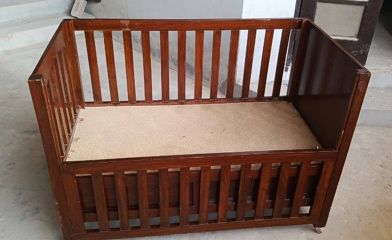 baby cot 1