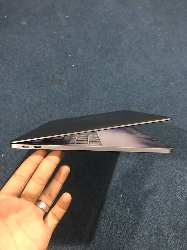 Apple MacBook Pro 2017 3