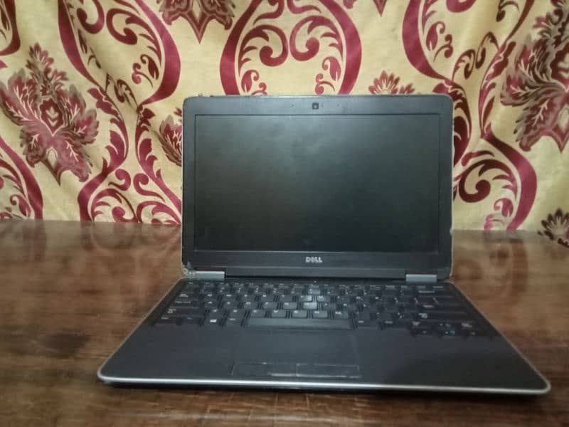 Dell latitude E6540 2