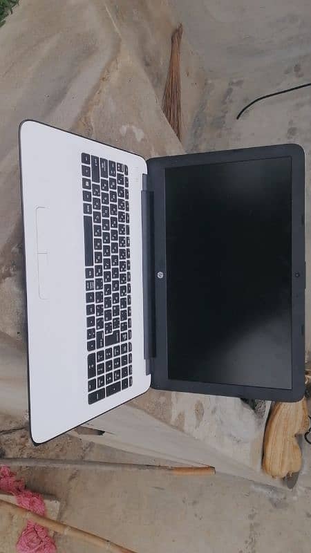 HP Laptop for Sale with Amd processor Exchange Possible with Good phon 8