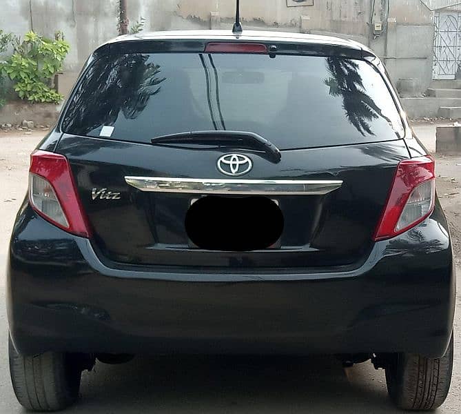 Toyota Vitz 2012 3