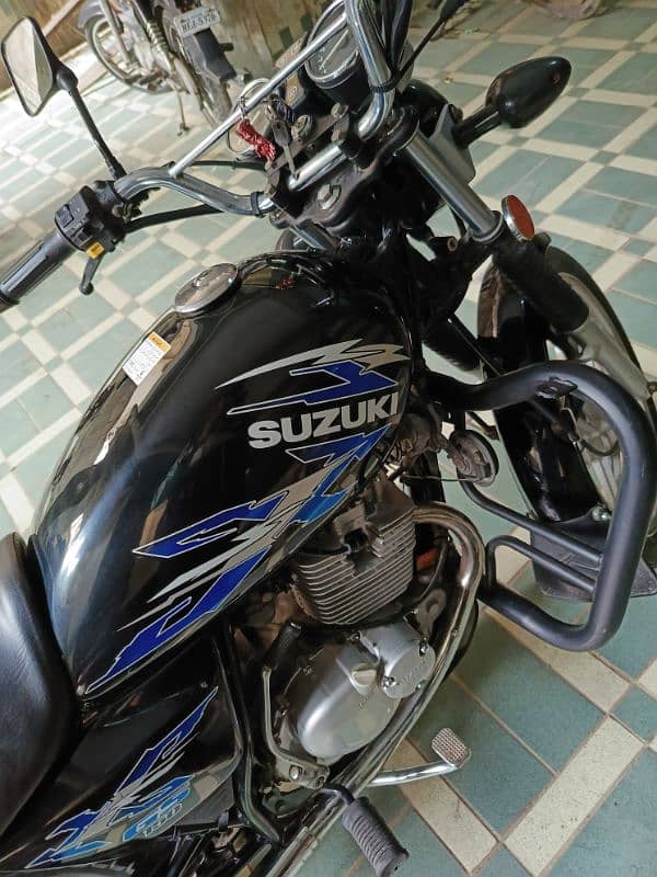 Suzuki GS 150 SE 1