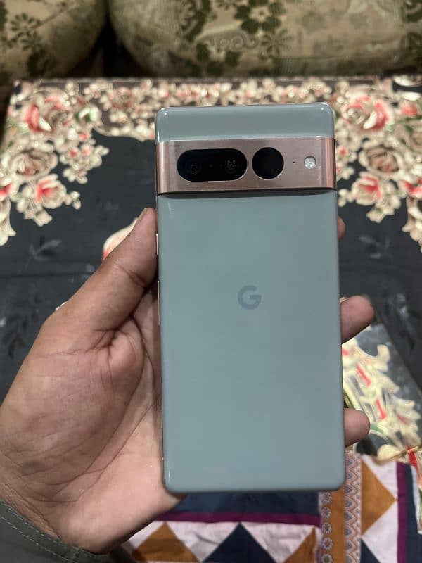 Google pixel 7 pro 12/ 128 non pta 1