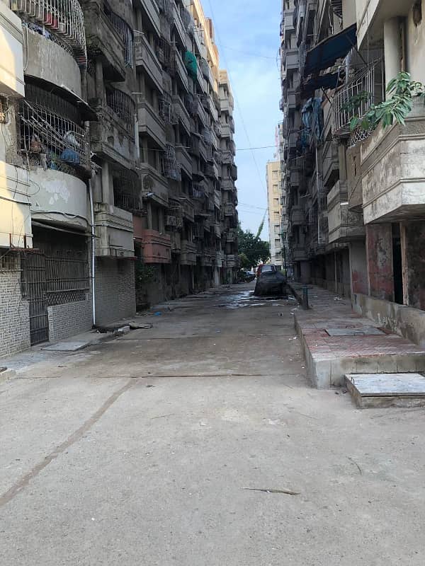 Flat For Sale In Gulshan-E-Iqbal Block-13/D-2 30