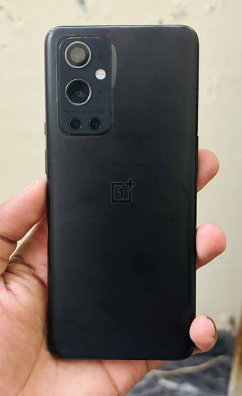 OnePlus 9Pro 5g. (12-256GB). 3