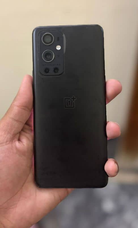 OnePlus 9Pro 5g. (12-256GB). 4