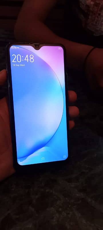 One hand use in good condition 10/10 Vivo y17 with Cover or charger 1