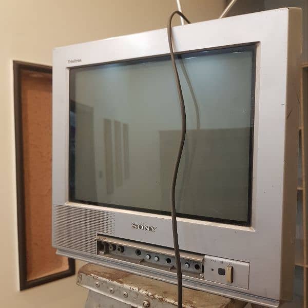 SONY TRINITRON  (MADE IN MALAYSIA ) 0