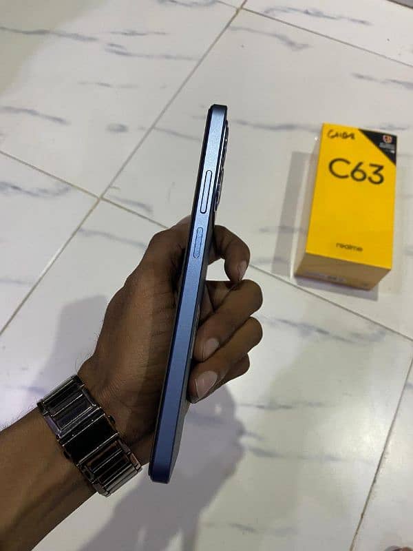 Realme C63 6GB Ram 128 GB Rom 4