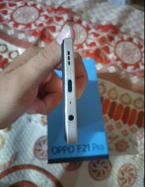 oppo f 21 pro 8+/128 condition 10/11 not a single scratch & fault 7