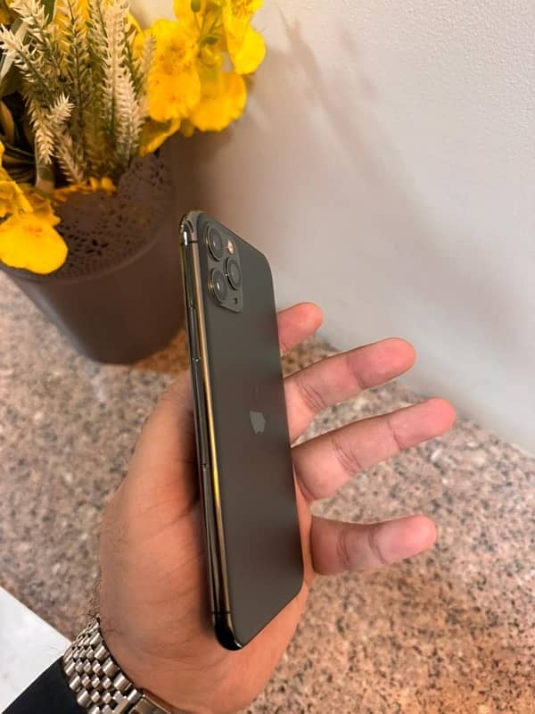 Iphone 11 pro 64 gb grey colour pta approved 1