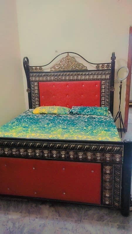 iron king size bed for sale 0