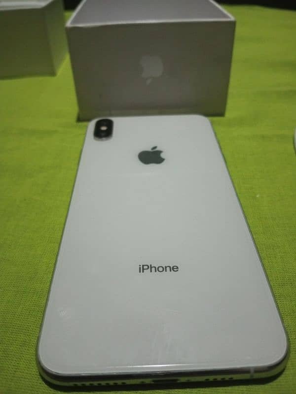 iphone xs max 256 GB with box non pta 1