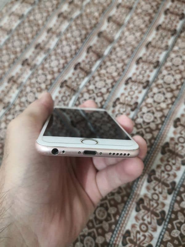 Iphone 6s  urgent sale 4