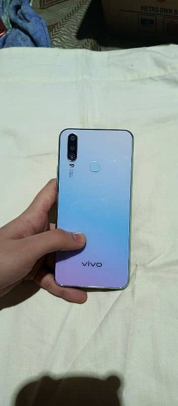 Vivo Y17 5