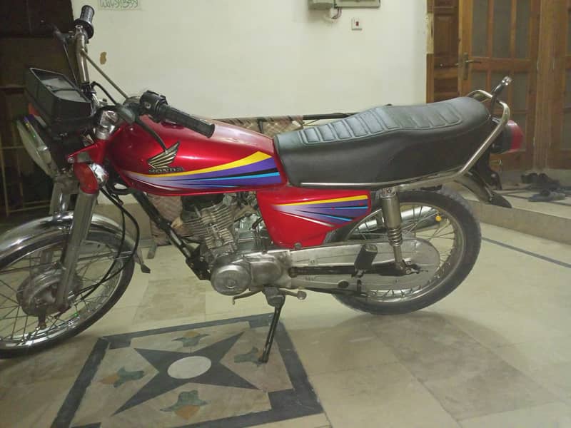 Honda CG 125 2011 3