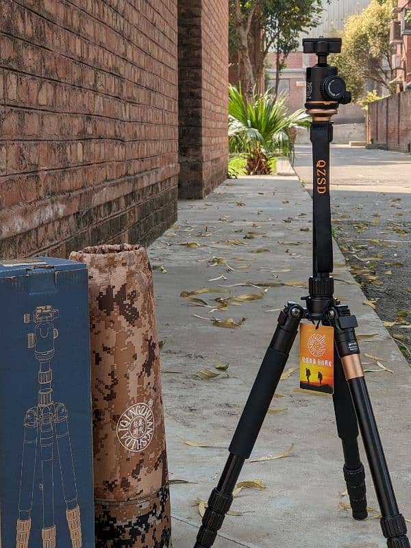 Professional Tripod for Camera and Mobile 1