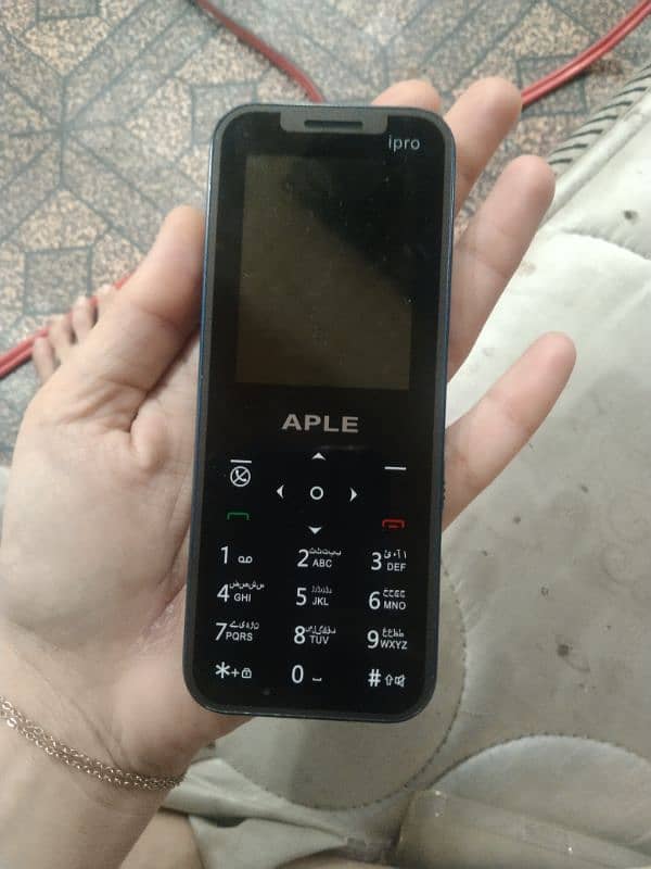 Aple. ipro 15 . . . keypad phone available no box only phone available 1