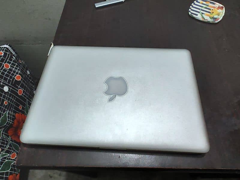 Macbook pro 2012 macOs and Windows 2