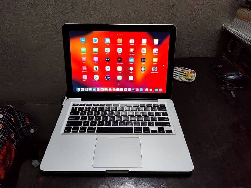 Macbook pro 2012 macOs and Windows 6