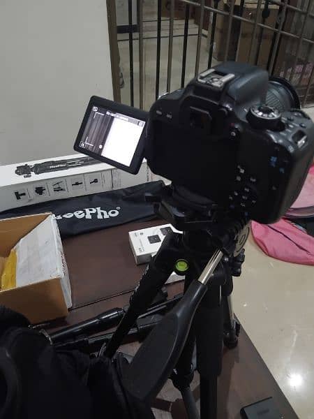 Canon EOS 800D and complete Vlogging Kit accessories for sale 9