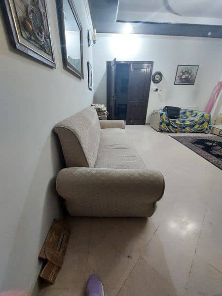 3 Seater sofa 4