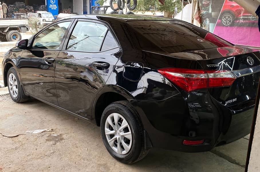 Toyota Corolla XLI 2016 Manual 6