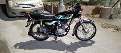 Honda CG 125 2022/23 First owner Karachi num 03278228900 0