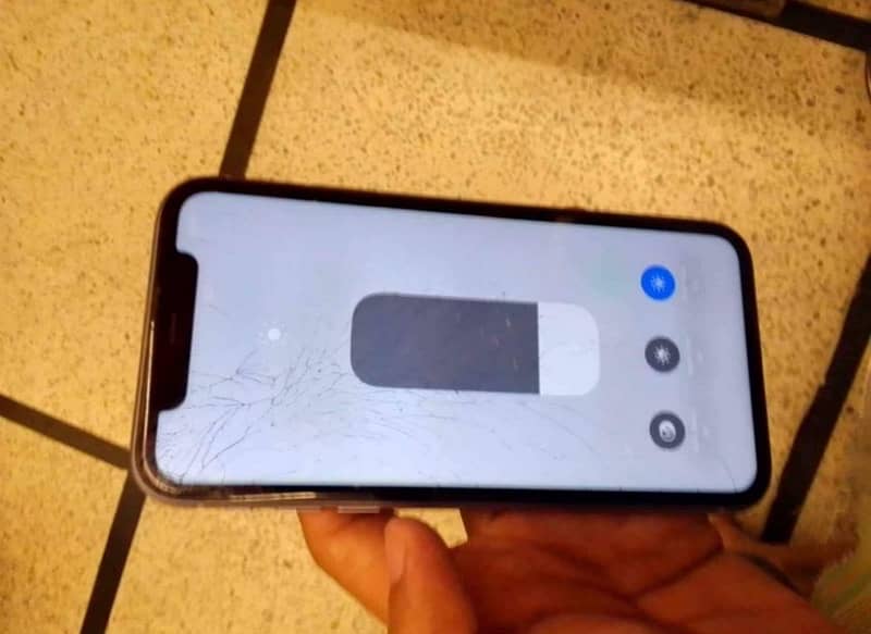 iPhone 11 dual simpta approved 128gb 1