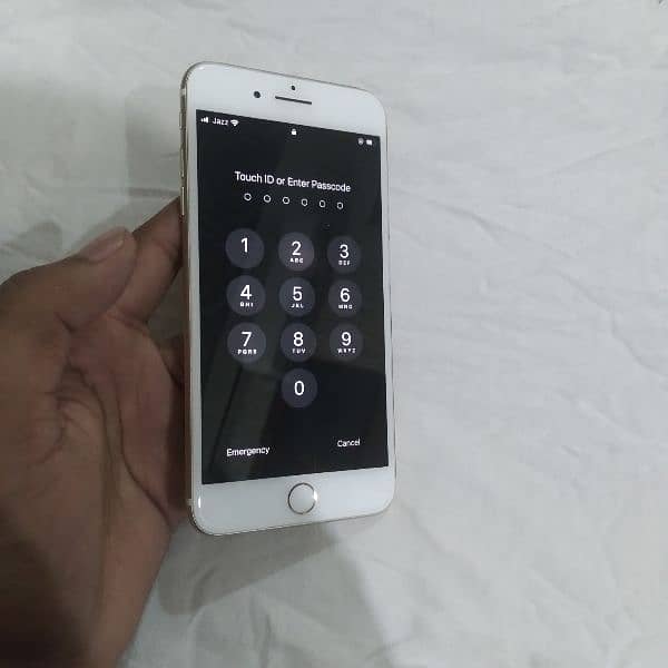 IPHONE 7 PLUS BEST CONDITION pta approved 5