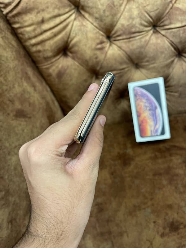 iphone xs max pta approved 512 gb 4