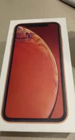 iPhone XR with box charger 0