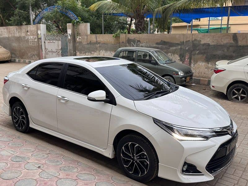 Toyota Corolla Altis Grande X CVT-i 1.8 (Black interior-2024) 2