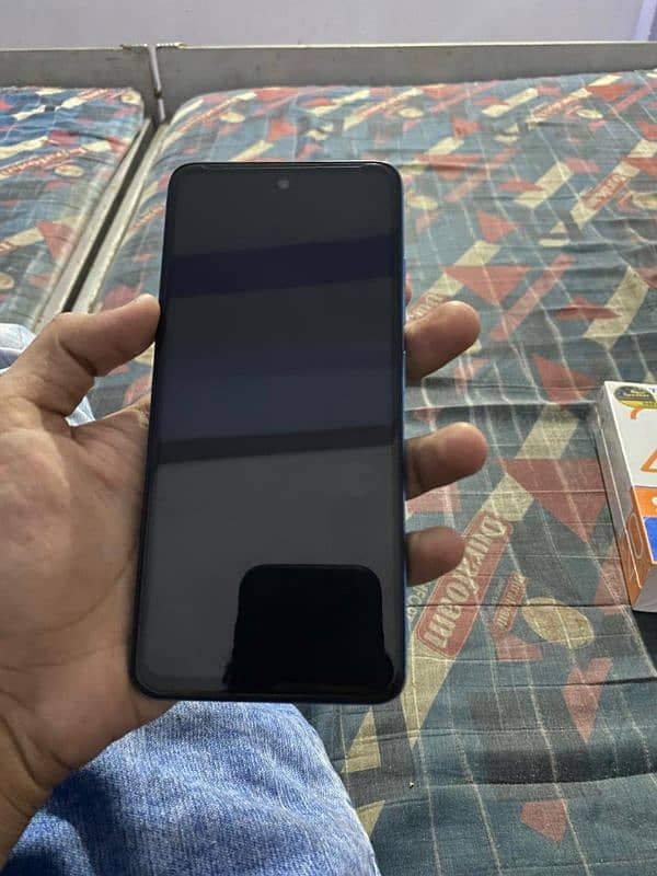 Tecno spark 20  8 256 condition all ok with box and charger 6