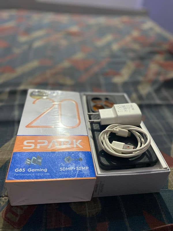 Tecno spark 20  8 256 condition all ok with box and charger 7