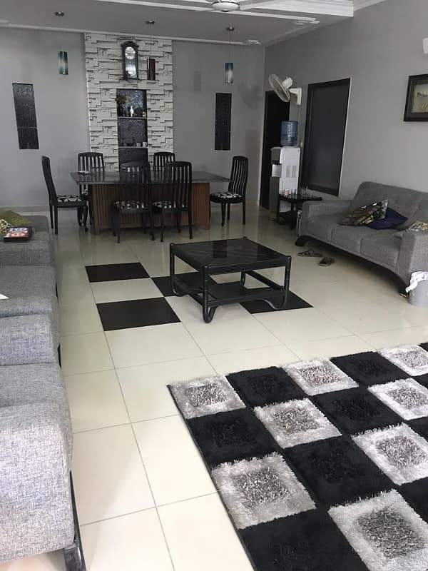 Dha Ph 4 | Gizri Lane Near Gizri Boulevard | 300 Yards Duplex House For Sale | Well Maintained House By Artitect | Next To Corner | Line Water | Solar Grid Installed | Reasonable Demand | 0