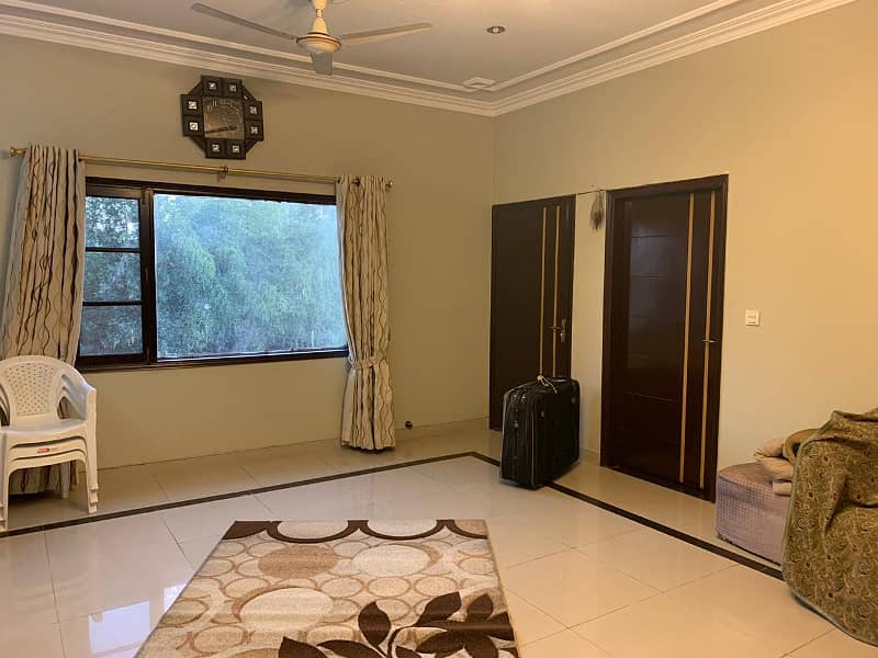 Dha Ph 4 | Gizri Lane Near Gizri Boulevard | 300 Yards Duplex House For Sale | Well Maintained House By Artitect | Next To Corner | Line Water | Solar Grid Installed | Reasonable Demand | 11