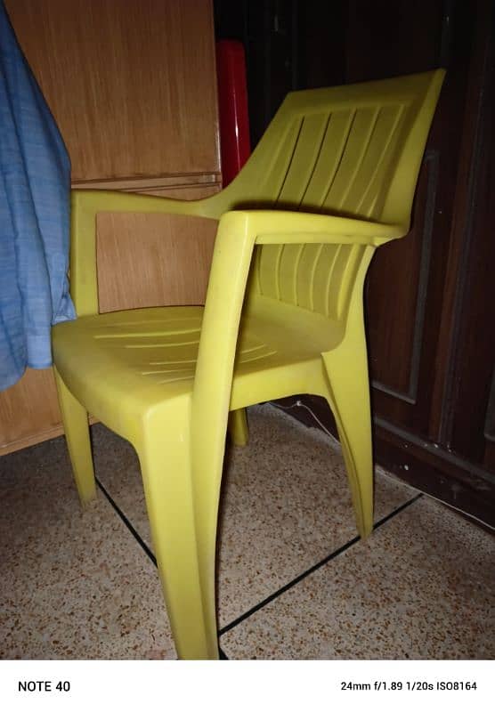 brand new chair 0