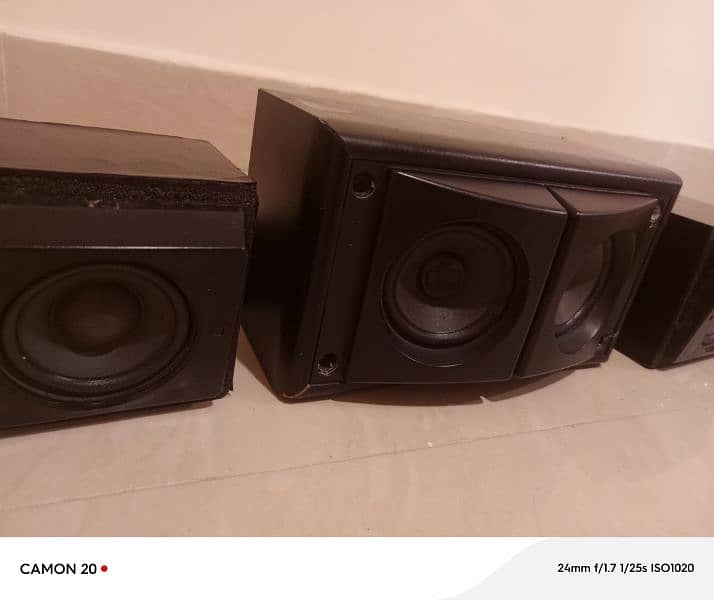 technics HiFi system ke surround and centre speaker 3