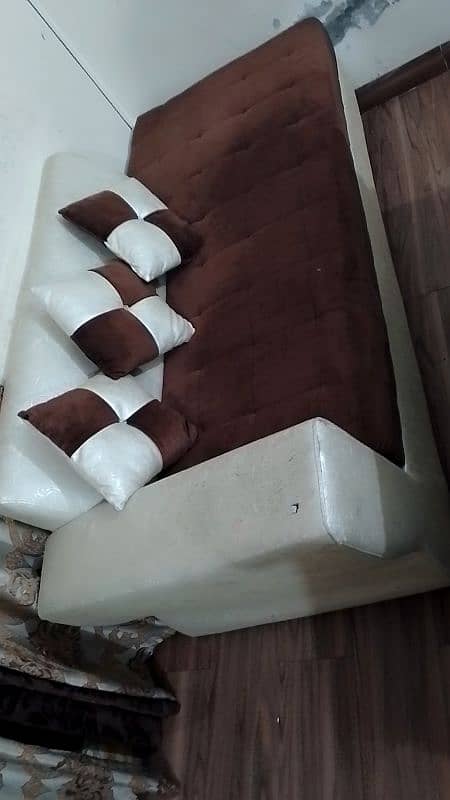 Brown sofa 0