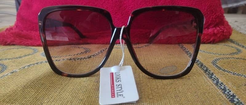 Men's and Women's Glasses 8