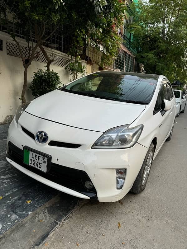 Toyota Prius S-Led 2013/2016 1