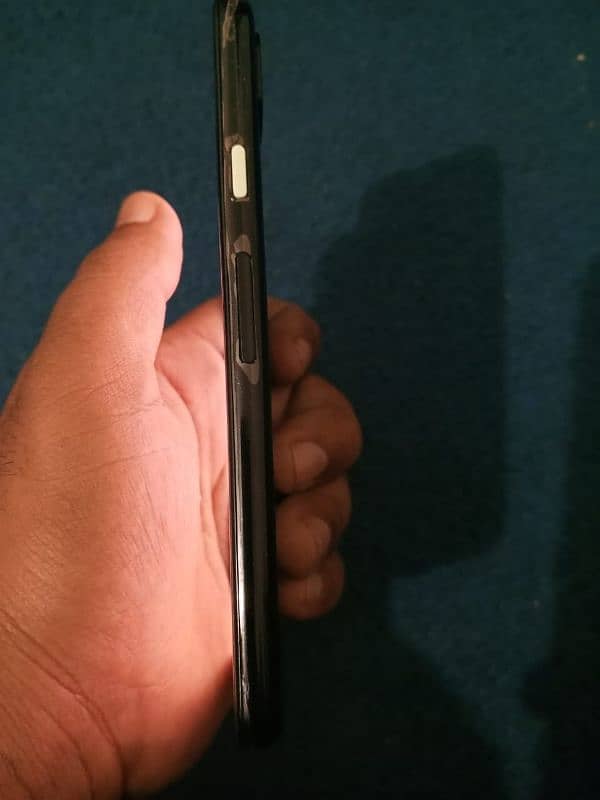 I am selling my Google pixel 4a 4g. . 03289203346call 6