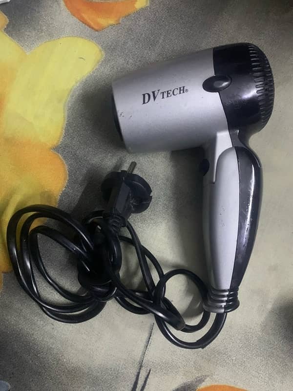 urgent sale hair dryer in good condition 4