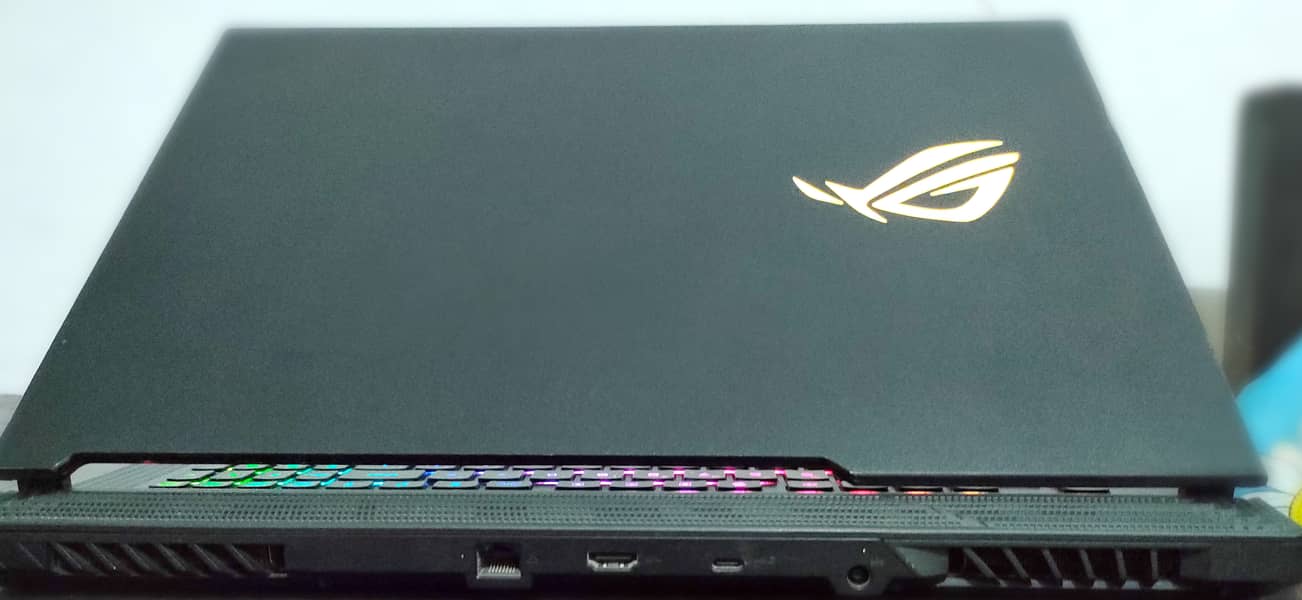 Gaming Laptop : Asus ROG Strix,17Inch,144HZ,RTX 2070/8GB,32GB/1TB 7