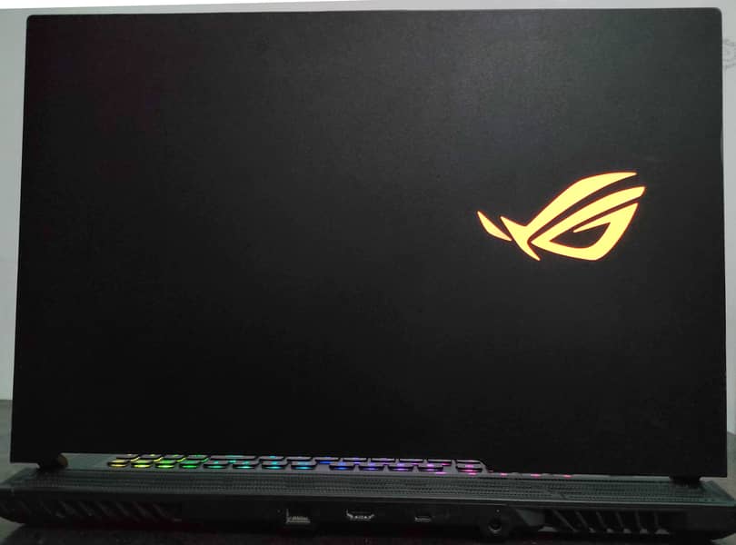 Gaming Laptop : Asus ROG Strix,17Inch,144HZ,RTX 2070/8GB,32GB/1TB 10