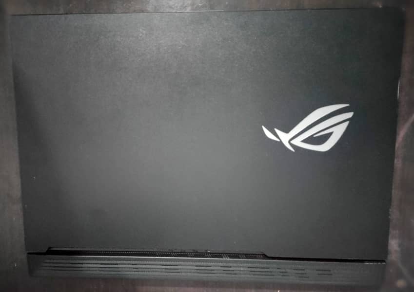 Gaming Laptop : Asus ROG Strix,17Inch,144HZ,RTX 2070/8GB,32GB/1TB 12