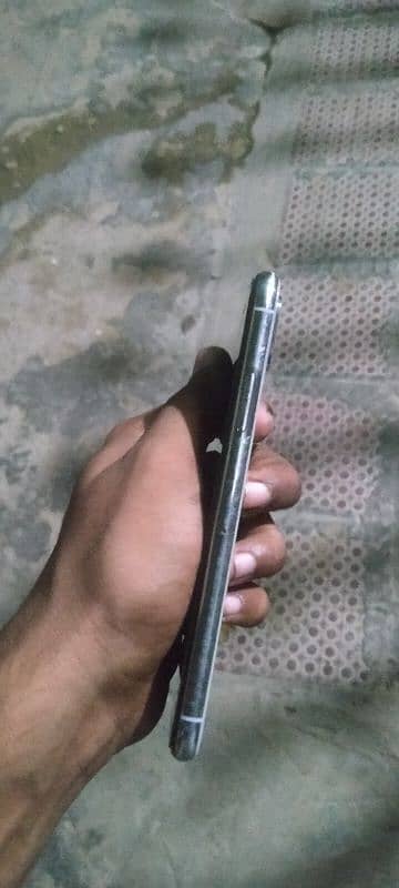 iphone 256 gb non pta good condition 1