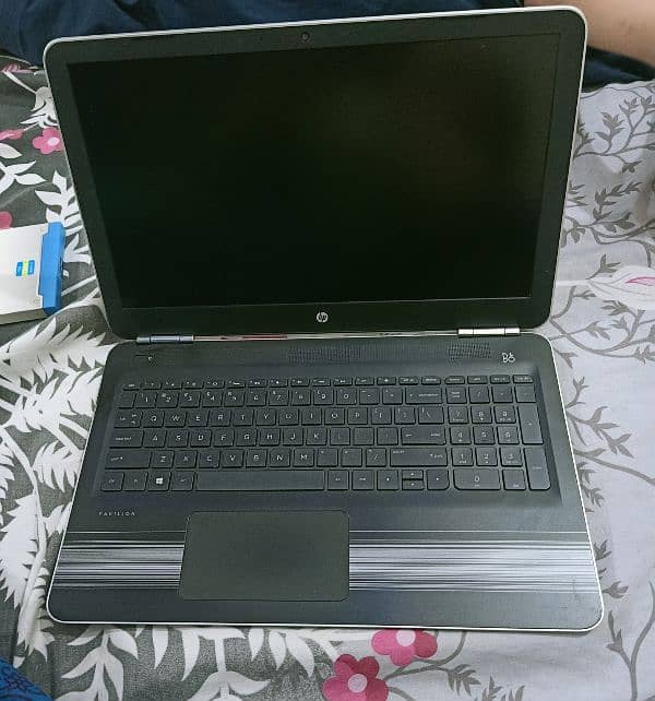 hp laptop urgent sale 1